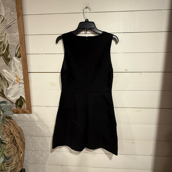RIHOAS Black Sleeveless V-Neck Sheath Mini Dress - Picture 3 of 5